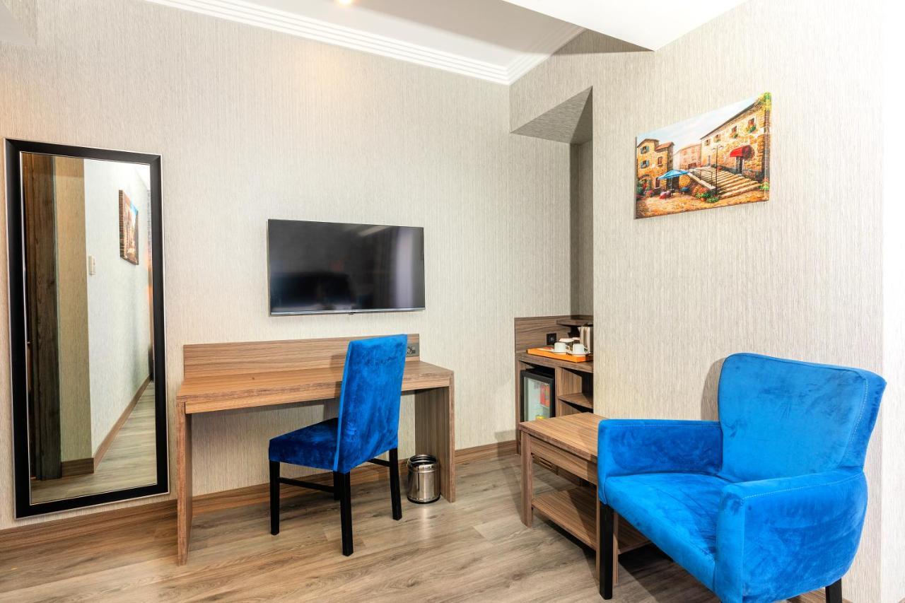 Demiray Hotel Old City Istanbul Ngoại thất bức ảnh A room at the hotel